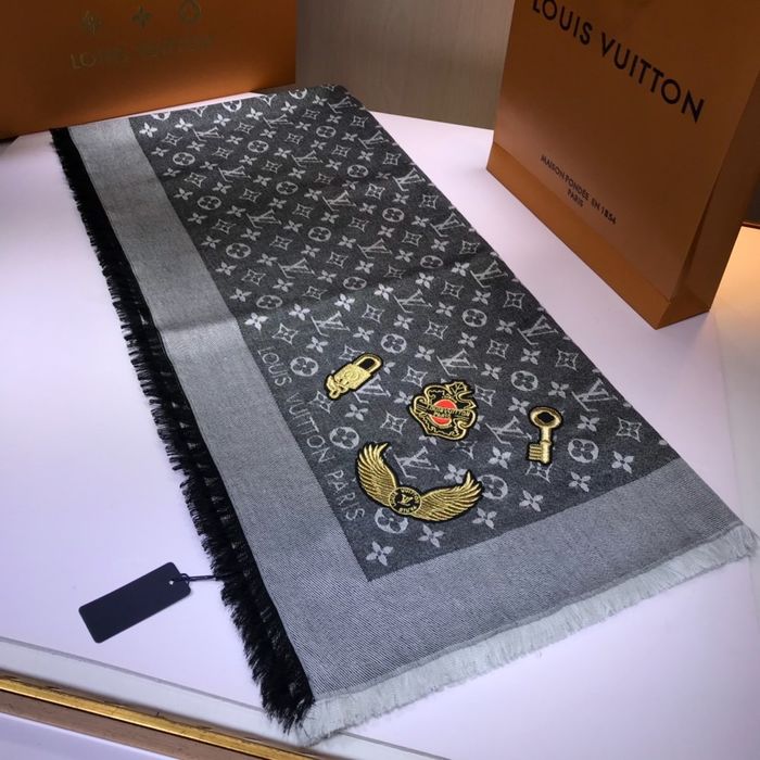 Louis Vuitton Scarf LV00104